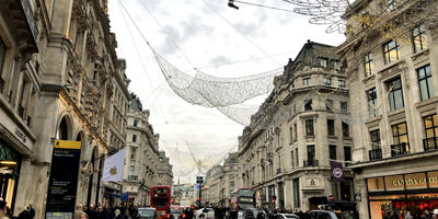 ロンドン・街もクリスマスの装い